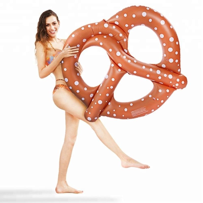Μεγάλο ψωμί νερό διασκέδαση PVC φουσκωτό pretzel πλωτή δαχτυλίδι πισίνα πλωτές για ενήλικες