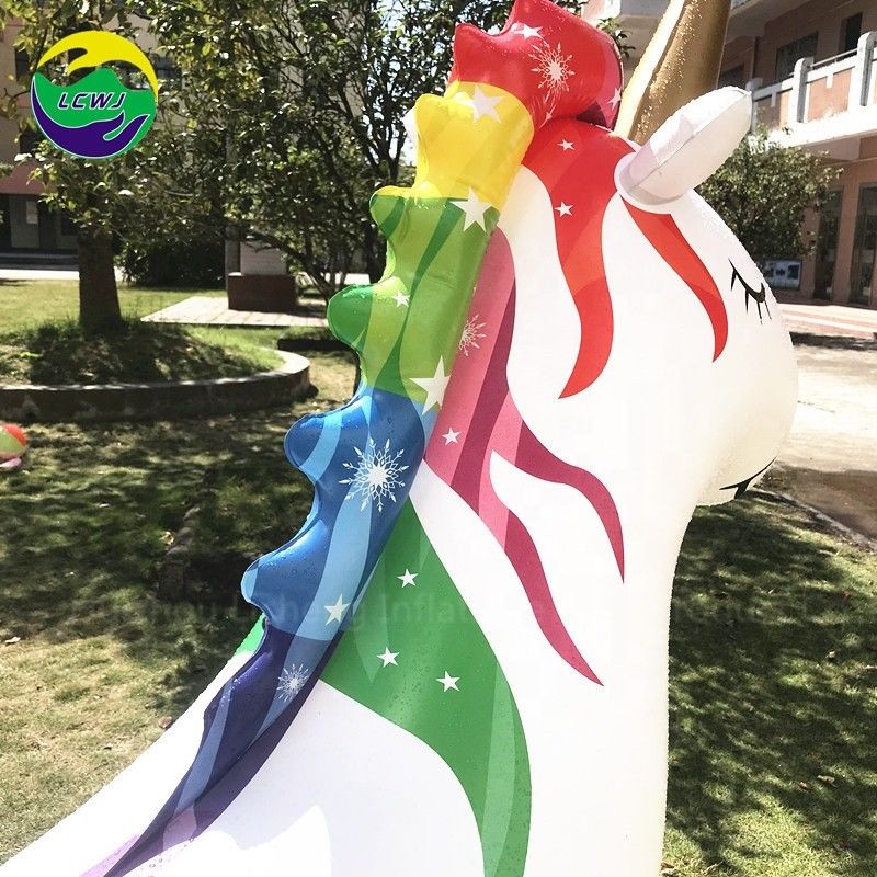 PVC μονόκερος εξωτερικό φουσκωτό παιχνίδι 100kg Sprinkler δώρα Mat προμηθευτής για το έδαφος