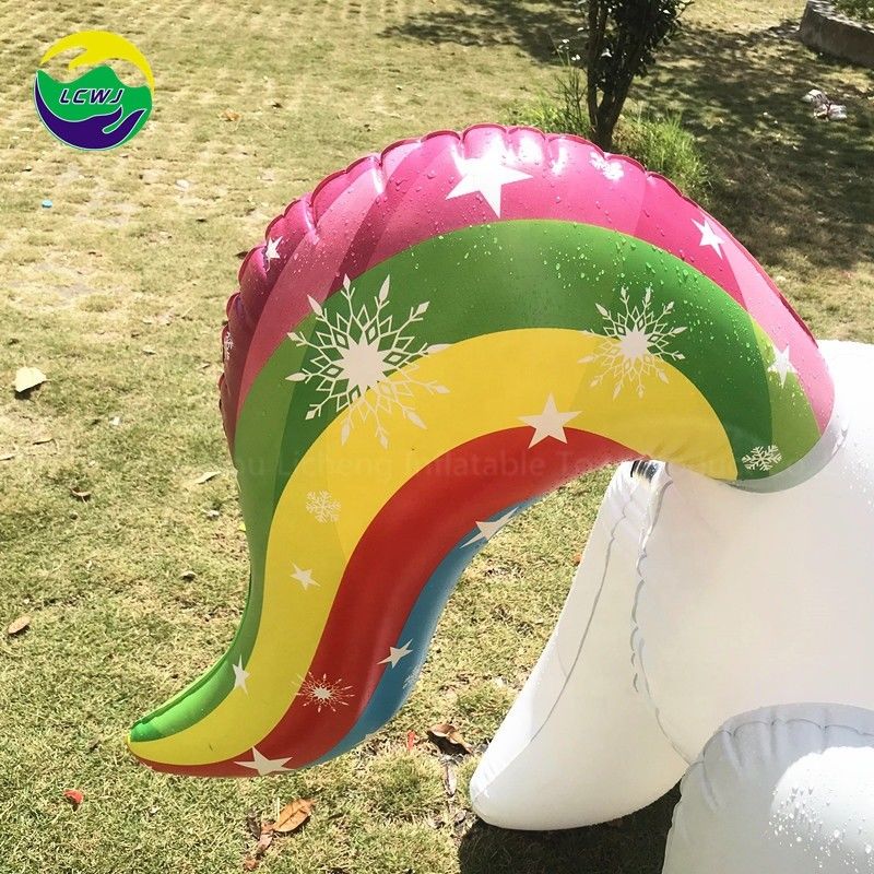 PVC μονόκερος εξωτερικό φουσκωτό παιχνίδι 100kg Sprinkler δώρα Mat προμηθευτής για το έδαφος